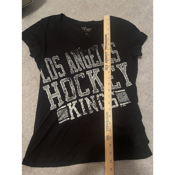 Women’s Medium Los Angeles LA Kings NHL V-Neck Fitted Tee Shirt Hockey Short Sle - Picture 4 of 5